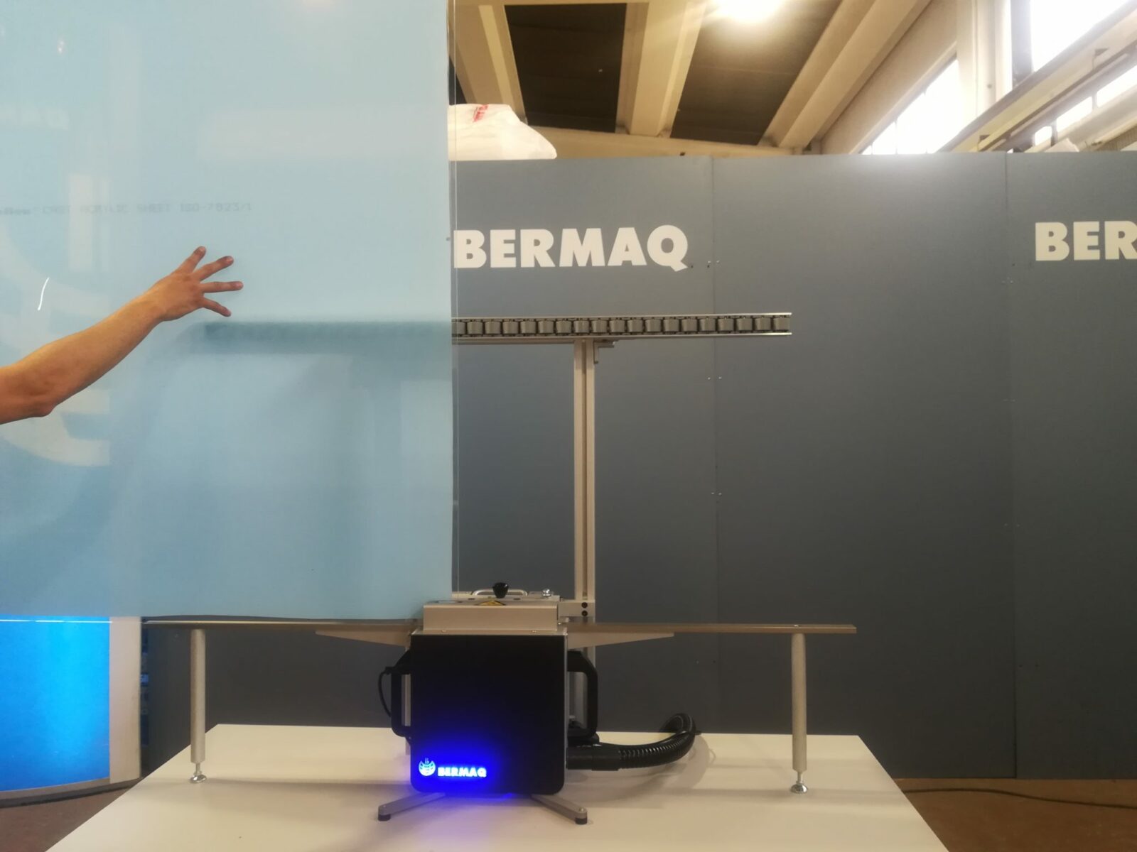 Nuevo EXTENDER para la mini pulidora de cantos BOX BERMAQ®